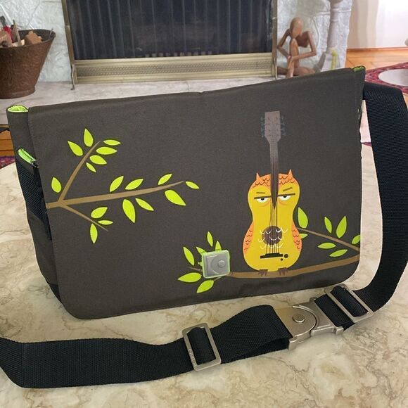 Authentic Gama-Go Birds Extra Large Heavy Nylon Messenger Bag Brown Owl Guitar - Picture 4 of 16